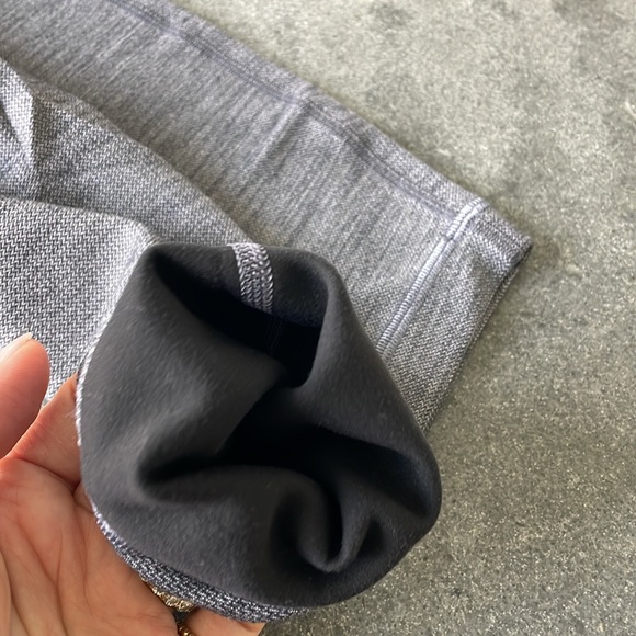 Lululemon Leggings, Heathered Grey, Size 4, TTS - Picture 3 of 3